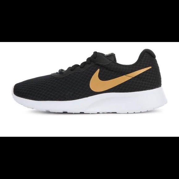nike tanjun metallic gold